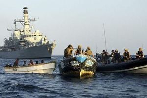 Oficiri Srbije i Italije jure pirate u Somalijskom moru