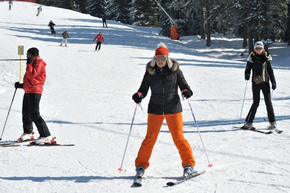 Biće skijanja, na Kopaoniku pada sneg