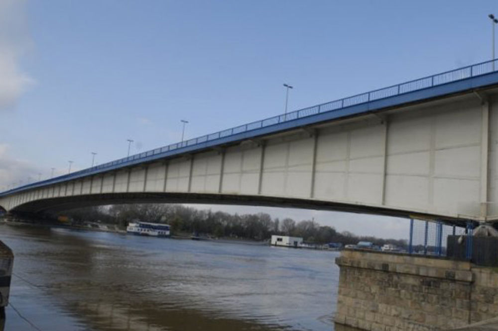 SANACIJA: Zatvorena žuta traka na Brankovom mostu