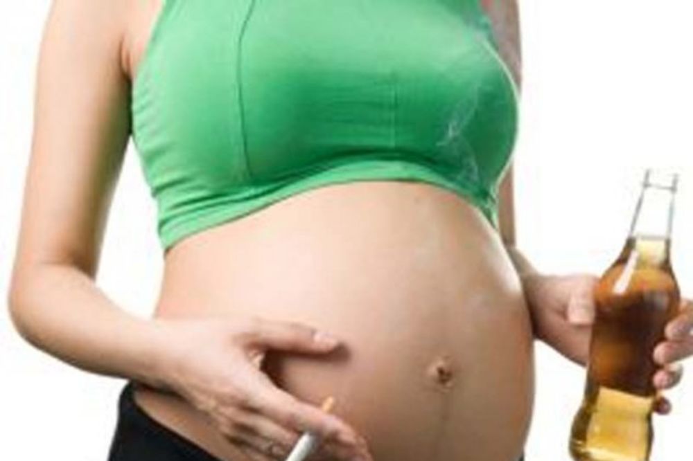 ŠOKANTNE TVRDNJE NAUČNIKA: Stres i pušenje u trudnoći povećavaju šanse da dete bude gej