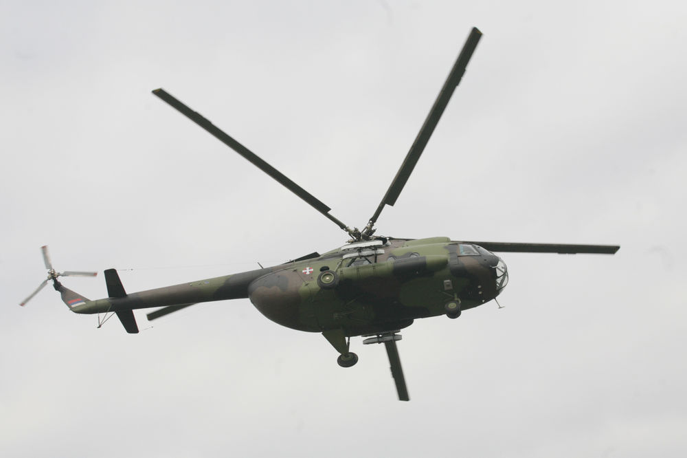 VEŽBA ZA PARADU: Avioni i helikopteri nad Beogradom