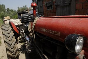 DVAPUT SE PREVRNUO: Traktorista poginuo u selu Pranjani