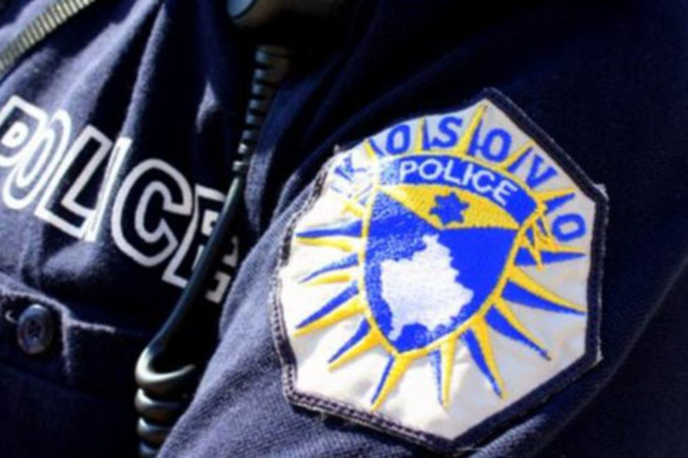 KOSOVSKA MITROVICA: Dvojica napadača izboli nožem Srbina policajca!