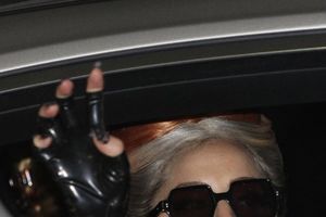 Ledi Gaga razbesnela Tajland zbog lažnog roleksa