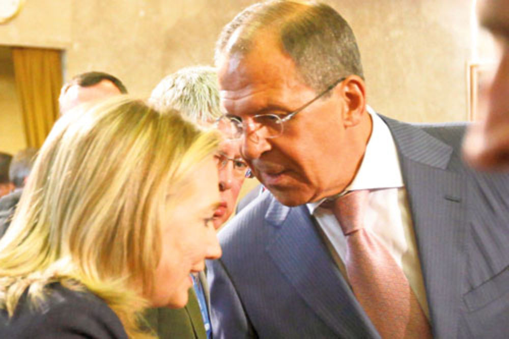 Klintonova: Asad ide Lavrov: Nikud ne ide
