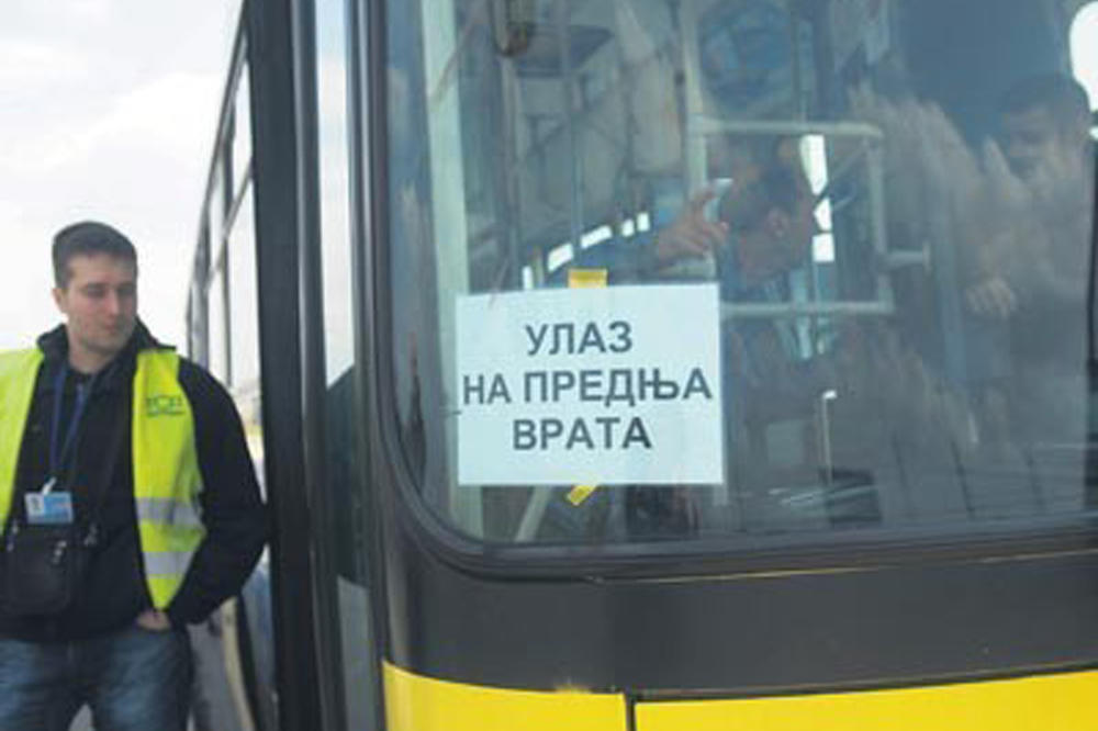 Građani ignorišu nova pravila ulaska u autobuse GSP