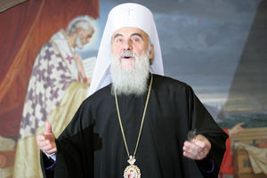 Patrijarh Irinej osudio i homoseksualce i nasilje