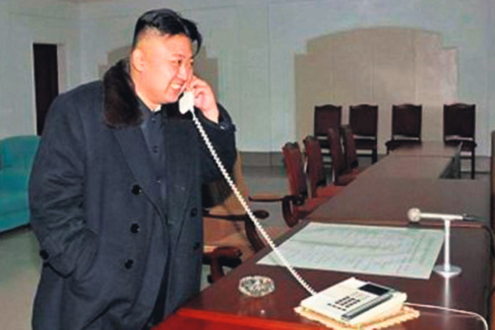 Pjongjang ukinuo vojni crveni telefon sa Seulom