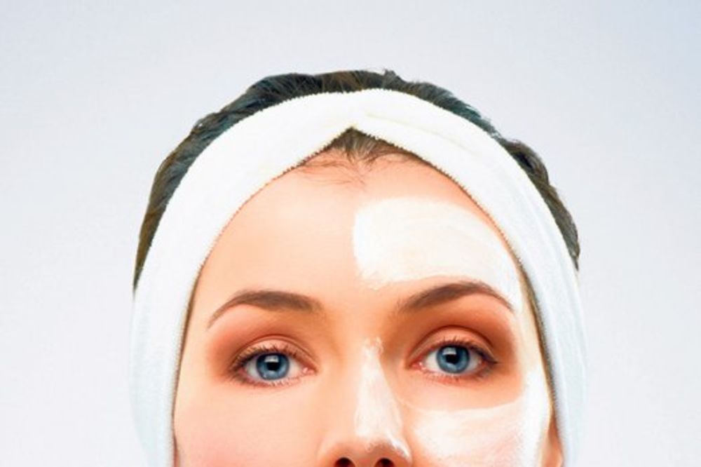 AKO ŽELITE DA SE PODMLADITE: Vitamini koji brišu godine sa lica