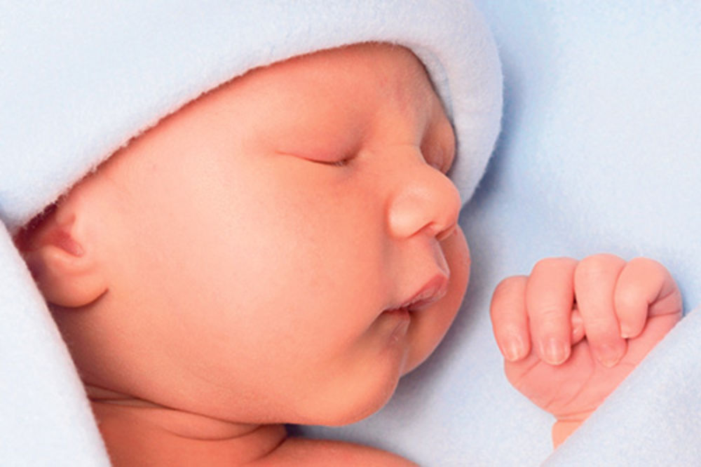 IZ MINUTA U MINUT: Šta rade bebe tokom prvog sata života?