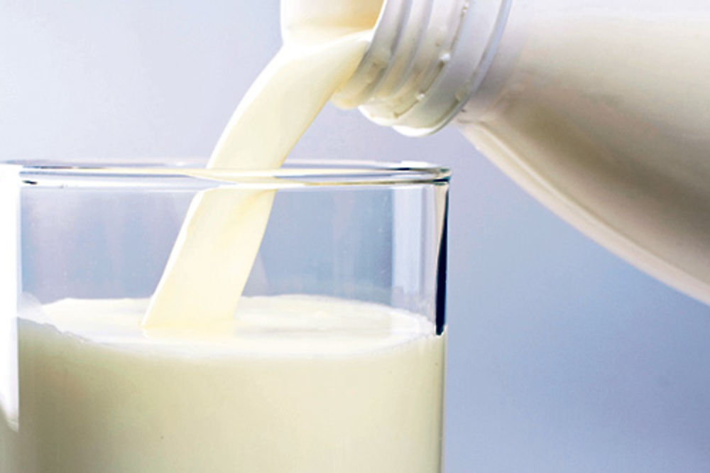 OPALA PRODAJA: Mleko u rafovima ispravno, ali ga niko neće