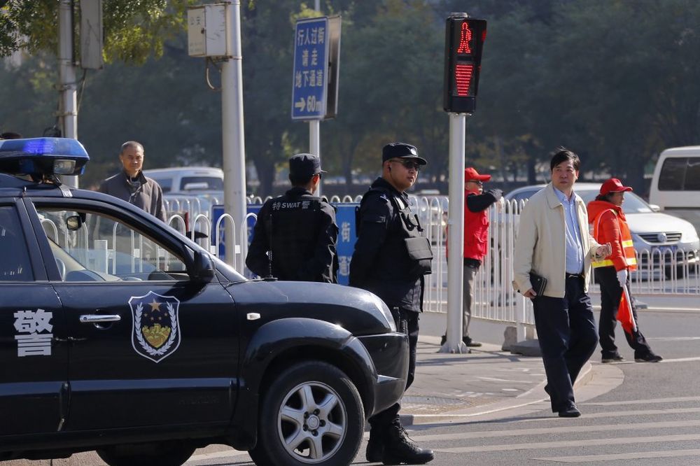 TERALI GA DA UČI: Mali Kinez platio ubistvo oca i sestre