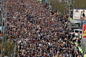 Više od 15.000 ljudi u Šetnji za Zorana