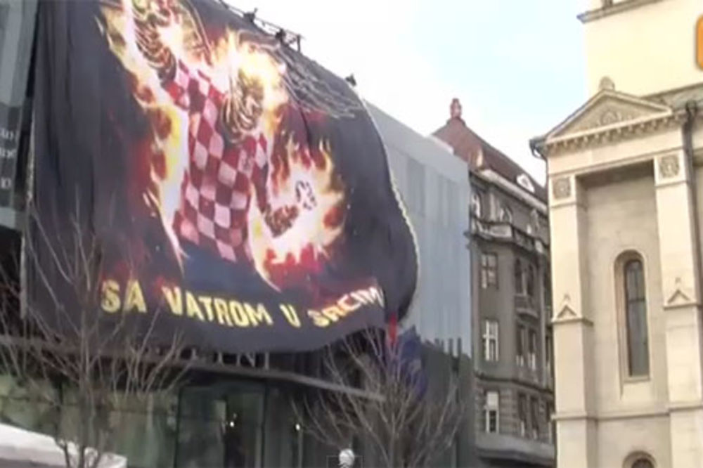 PROVOKACIJA: Hrvati razvili zastavu ispred pravoslavne crkve