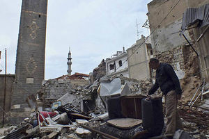 Snažna eksplozija u džamiji Damaska, velik broj poginulih