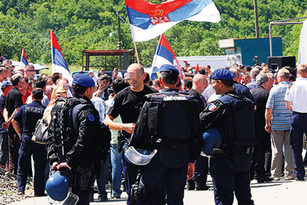 SRBI: Branićemo se, ne idemo s Kosova!