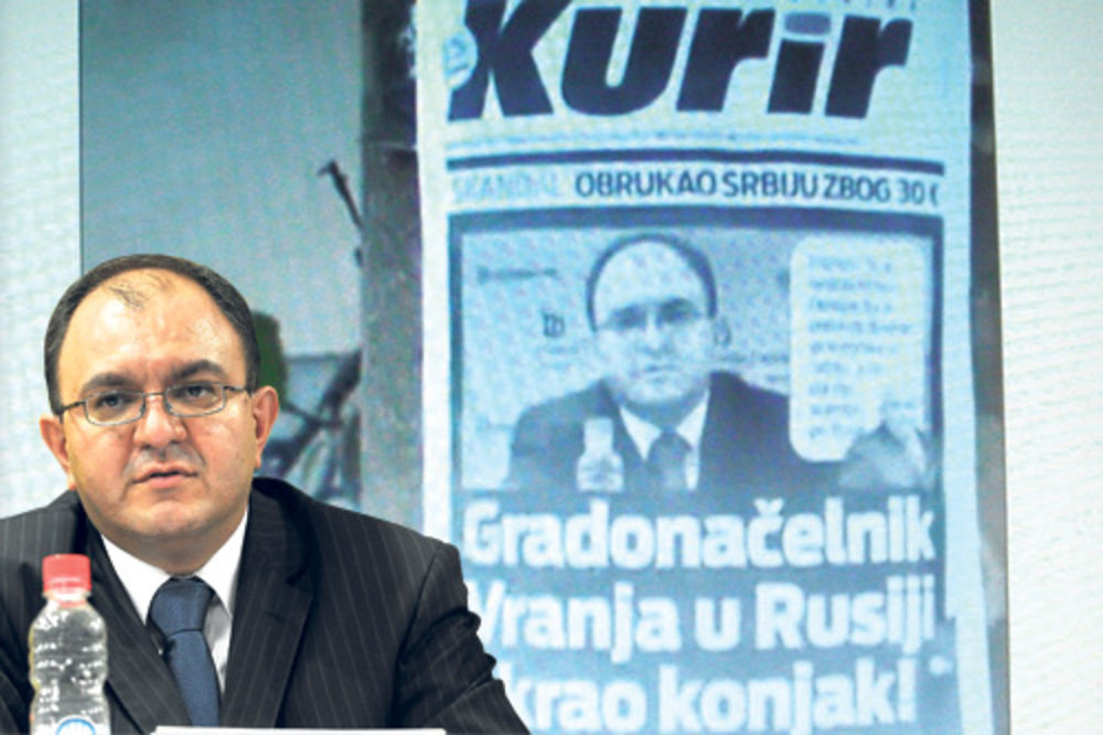 AFERA KONJAK: Policija hapsi građane u Vranju zbog naslovne strane Kurira!
