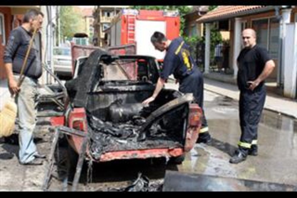 Jagodina: Izgoreo automobil, nema povređenih