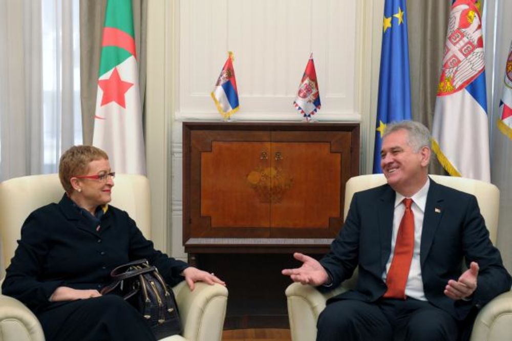 Predsednik Nikolić sa ministarkom kulture Alžira