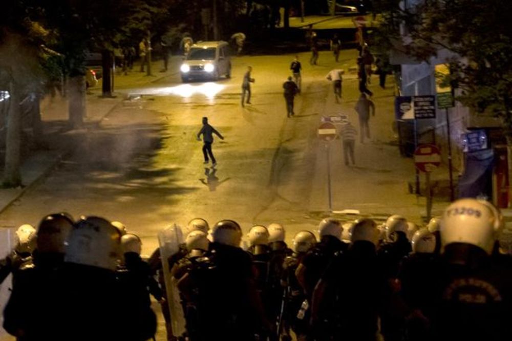 PROTEST U TURSKOJ: Demonstranti se okupljaju u parku Gezi