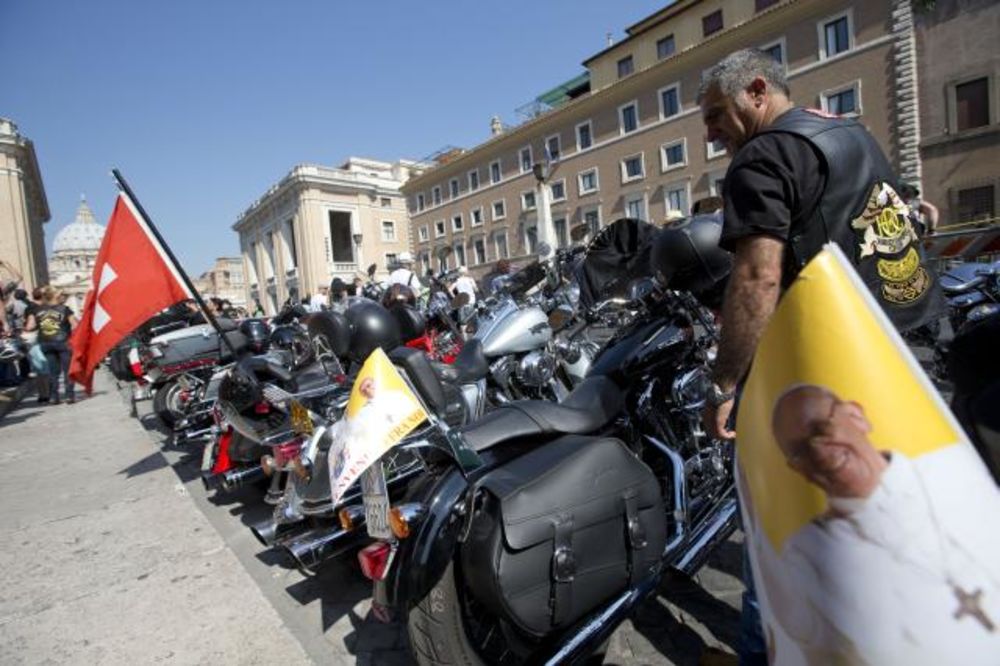 Vatikan: Papa blagoslovio motocikliste