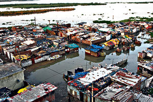 STRAVIČNO: Iz reke Gang izvukli 600 žrtava poplava i klizišta!
