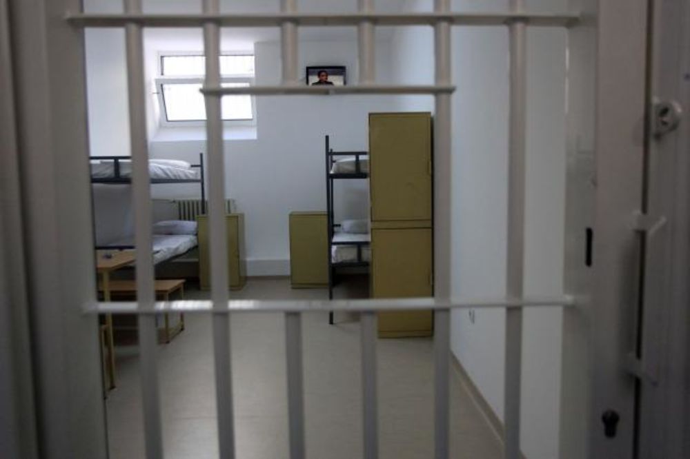 UŽAS : U ćeliji se obesio devetanaestogodišnji zatvorenik!