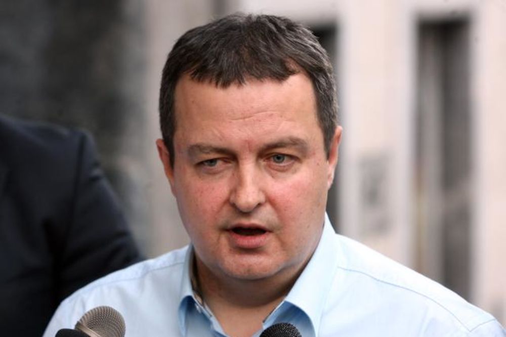 Dačić upozorava Dinkića: Moguće da vlada nastavi bez URS