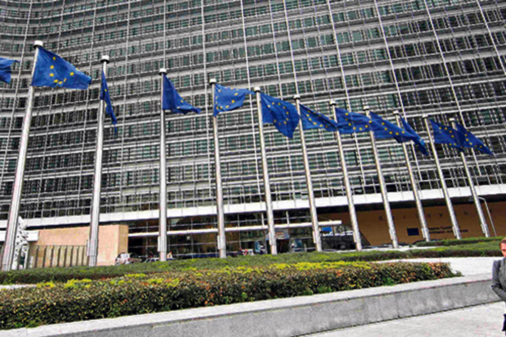 MERE PREDOSTROŽNOSTI: Pojačano obezbeđenje institucija EU u Briselu