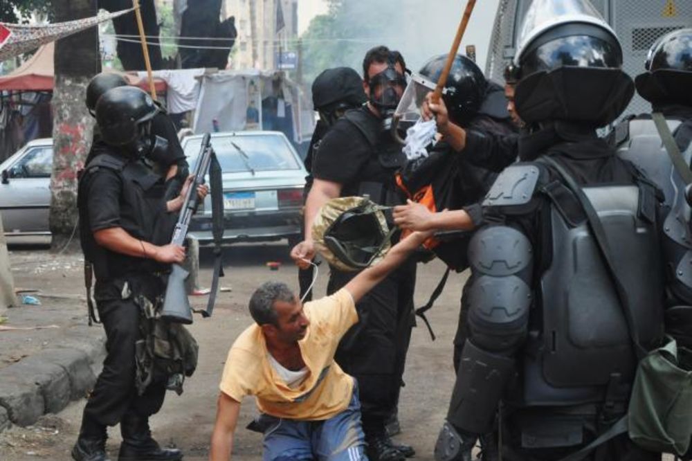 KRVAVA SREDA: Egipatska policija osvojila kampove islamista