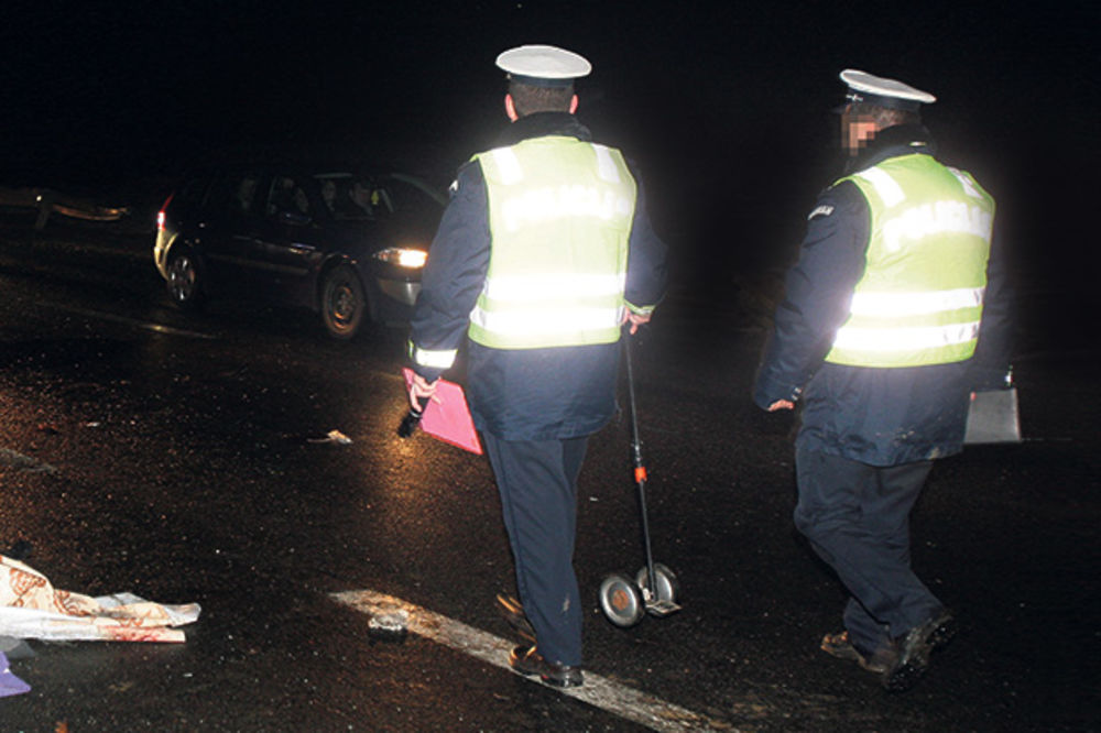 TRAGEDIJA: Pijani vozač ubio dva brata dok su pešačili!