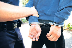 OJADILI TRZ KRAGUJEVAC: Beograđani uhapšeni zbog prevare od 257.000 dinara