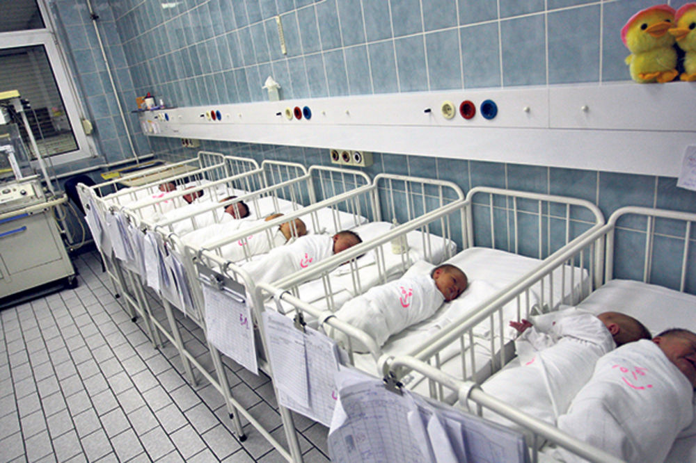 BEBI BUM U BEOGRADU: Za 24 časa rođeno 66 beba!