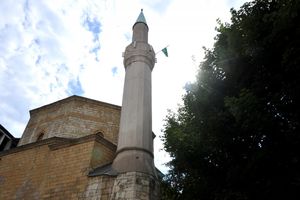 SVEČANOST POVODOM 150 GODINA POSTOJANJA: Islamskoj zajednici Srbije vraćeno pravo korišćenja Bajrakli džamije