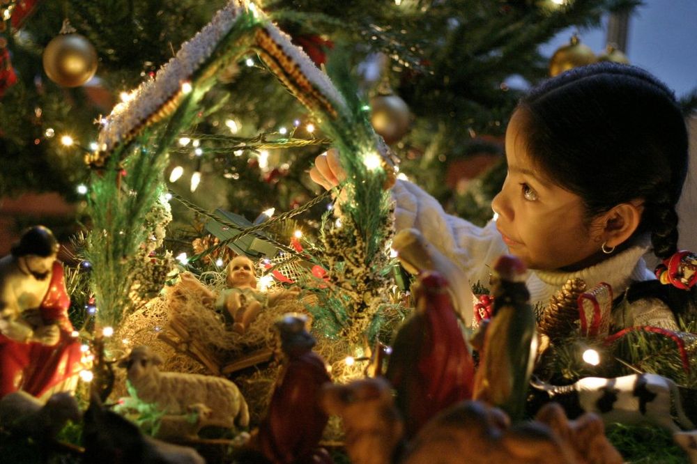 SREĆAN BADNJI DAN: Vernici koji slave po Gregorijanskom kalendaru dočekuju Božić