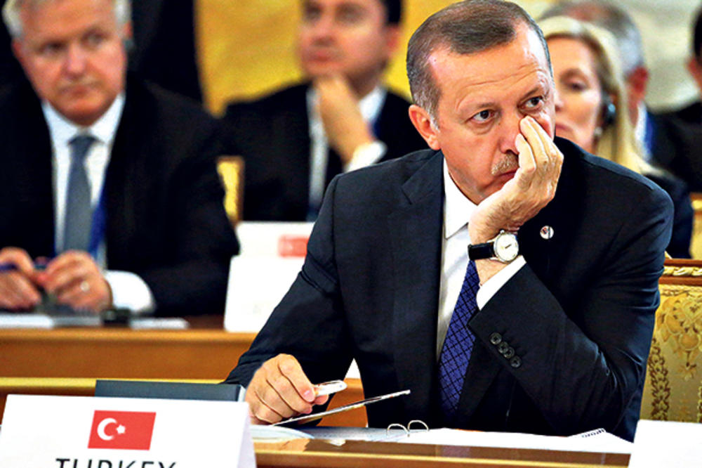 NE SLUŠAJU ERDOGANA: Vrhovni sud Turske ukinuo blokadu Tvitera