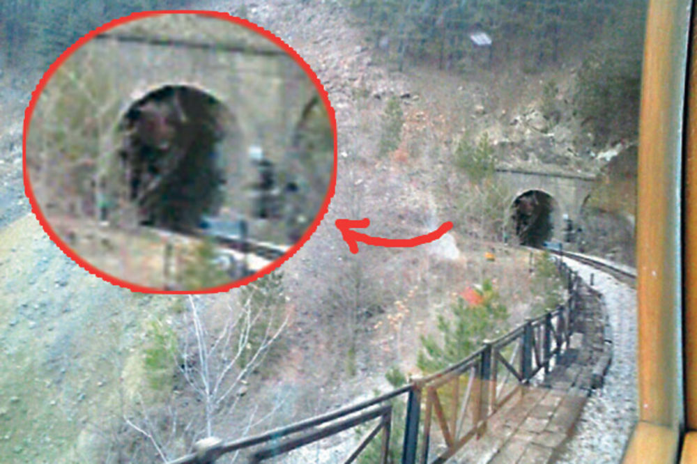 MISTERIJA U ŠARGANU: Žensko lice se prikazuje na ulazu u tunel?