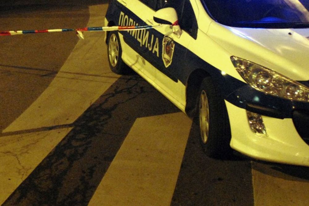 TEŠKA NESREĆA U PAZARU: Troje mrtvih, autom udario u betonski stub