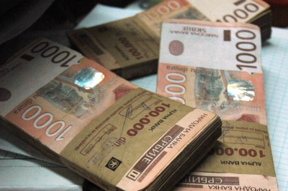 OJAČAO: Danas 118,8 dinara za jedan evro