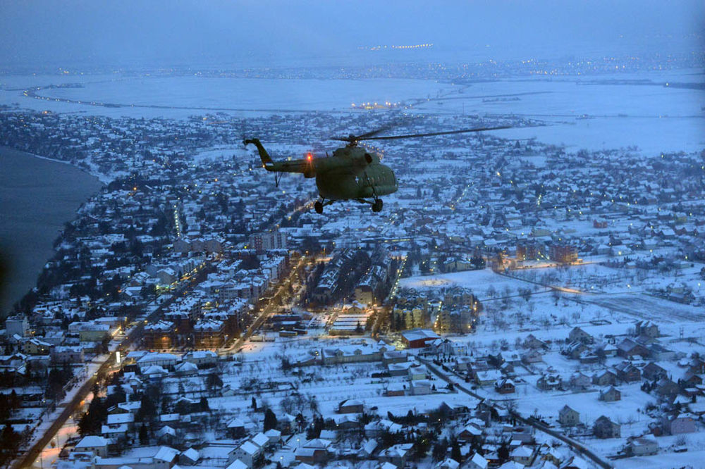 SELO SAMOŠ: Vojska helikopterom evakuisala pet osoba!