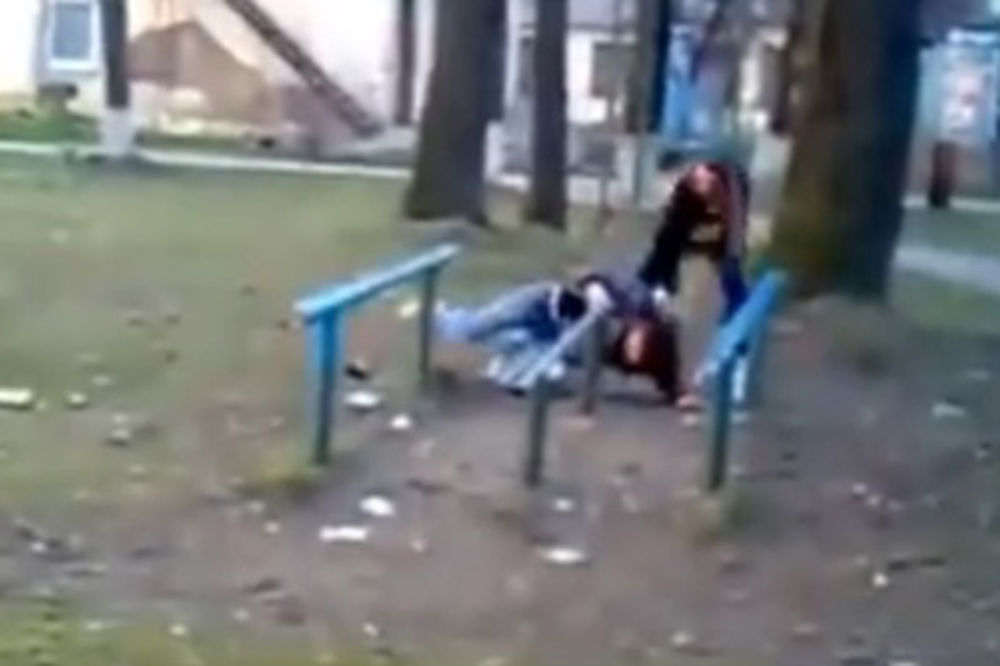 UZNEMIRUJUĆI VIDEO: Ruska tekvondistkinja isprebijala dečka