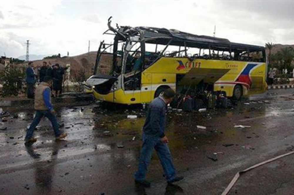 SNIMAK TERORA: Bomba u autobusu ubila četvoro, a ranila 14 turista iz Koreje
