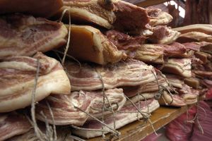 UHVAĆENI U PREVARI: Rusima smo umesto slanine poslali svinjsku kožu!