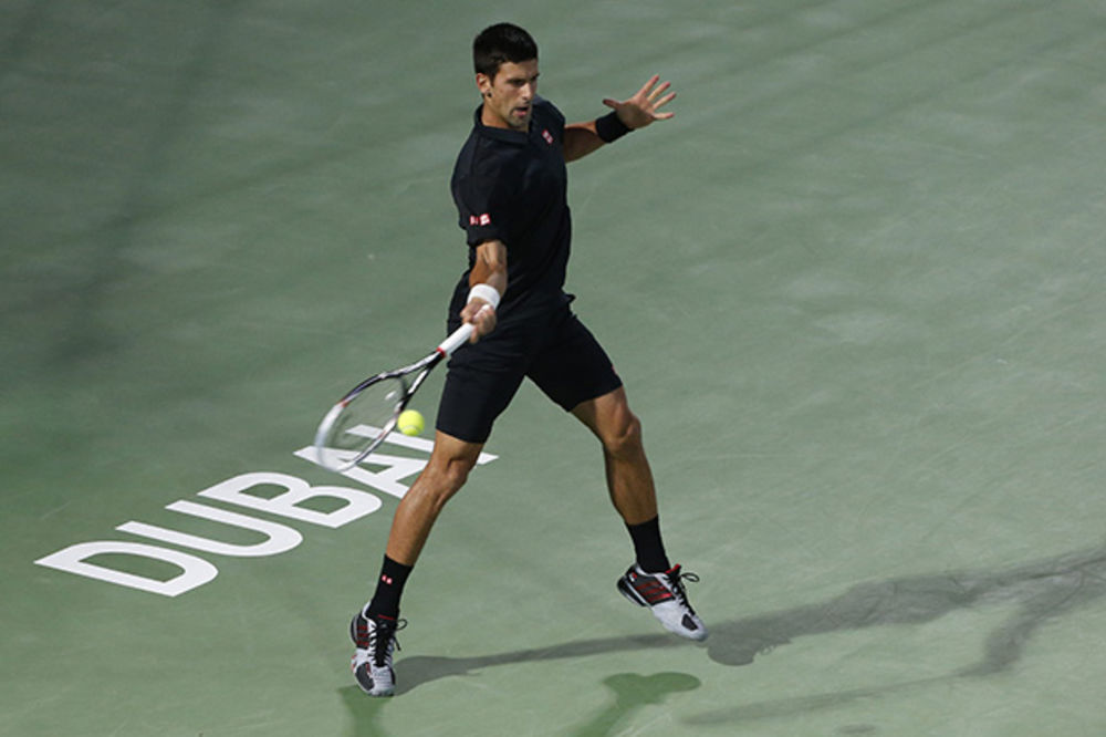 BORBA TITANA: Đoković protiv Federera u polufinalu Dubaija