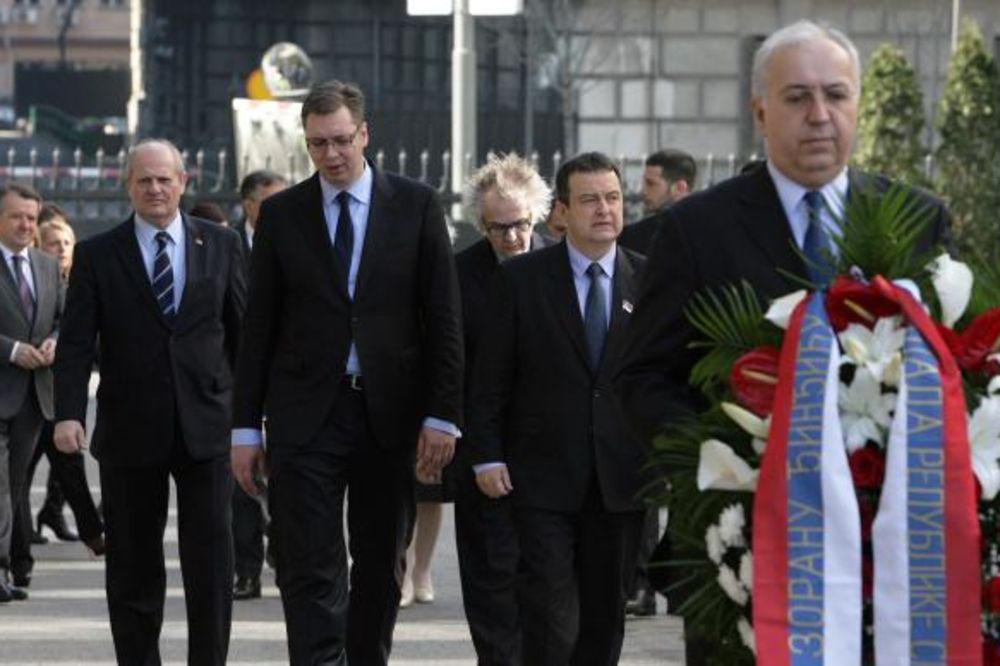 Vlada Srbije odala poštu ubijenom premijeru Đinđiću