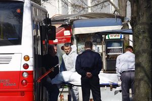 VOZAČ POKUŠAO DA IZBACI BOMBU: Ubica se svetio jer ga je Topić izbacio iz autobusa pre četiri godine