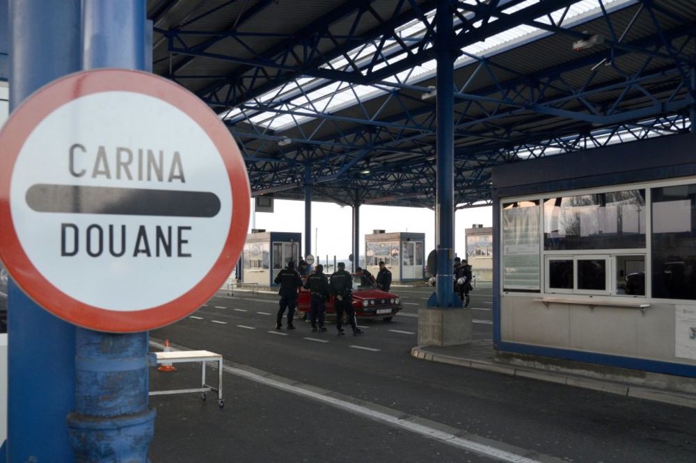 BRATSTVO I JEDINSTVO: Makedonka se porađala na granici Srbije i Hrvatske!