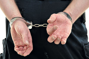 PRIVOĐENJE U PROKUPLJU: Muškarac (47) pijan maltretirao ukućane