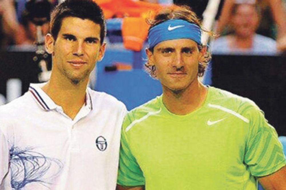 HIT FOTKA: Đoković postao Nadal, družio se sa gušterom i igrao golf sa Troickim