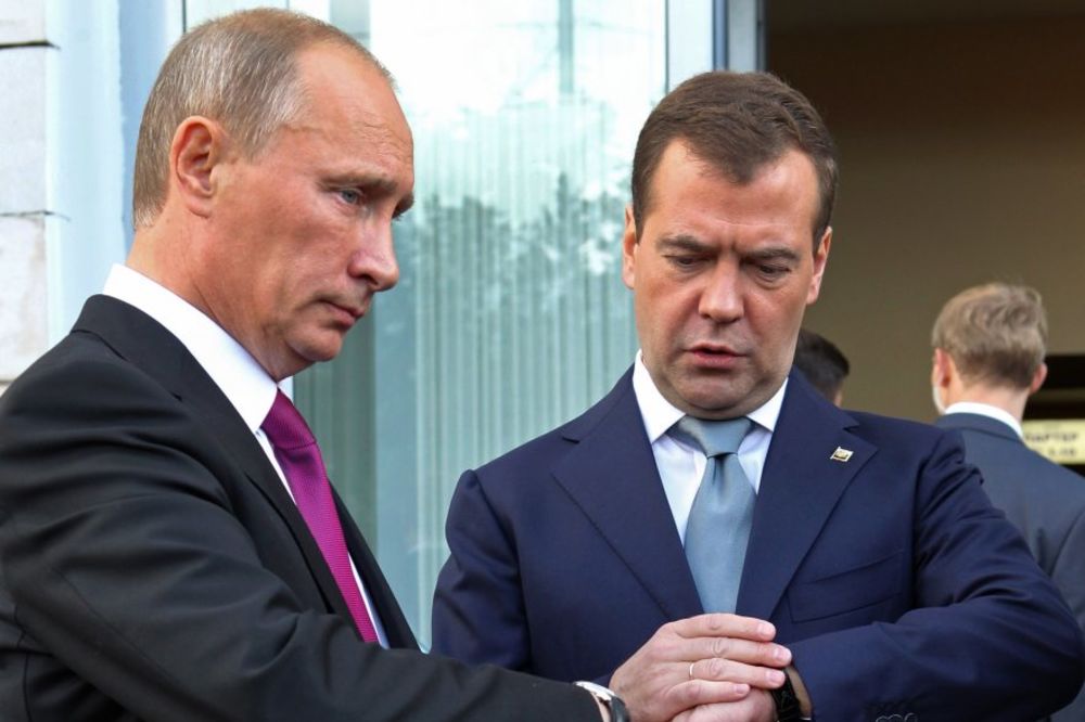 PRVA POSETA POSLE PRIPAJANJA: Putin i Medvedev 9. maja na Krimu